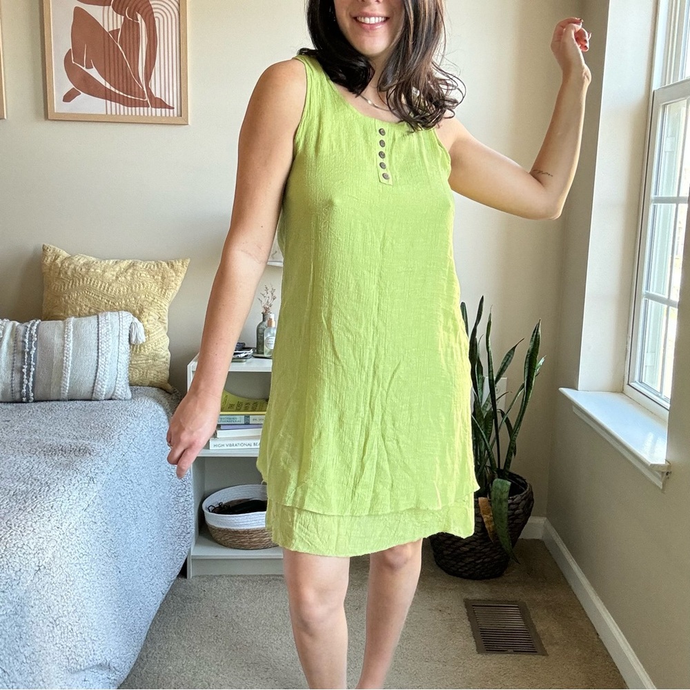 Green midi boho dress with buttons and layered bottom detail